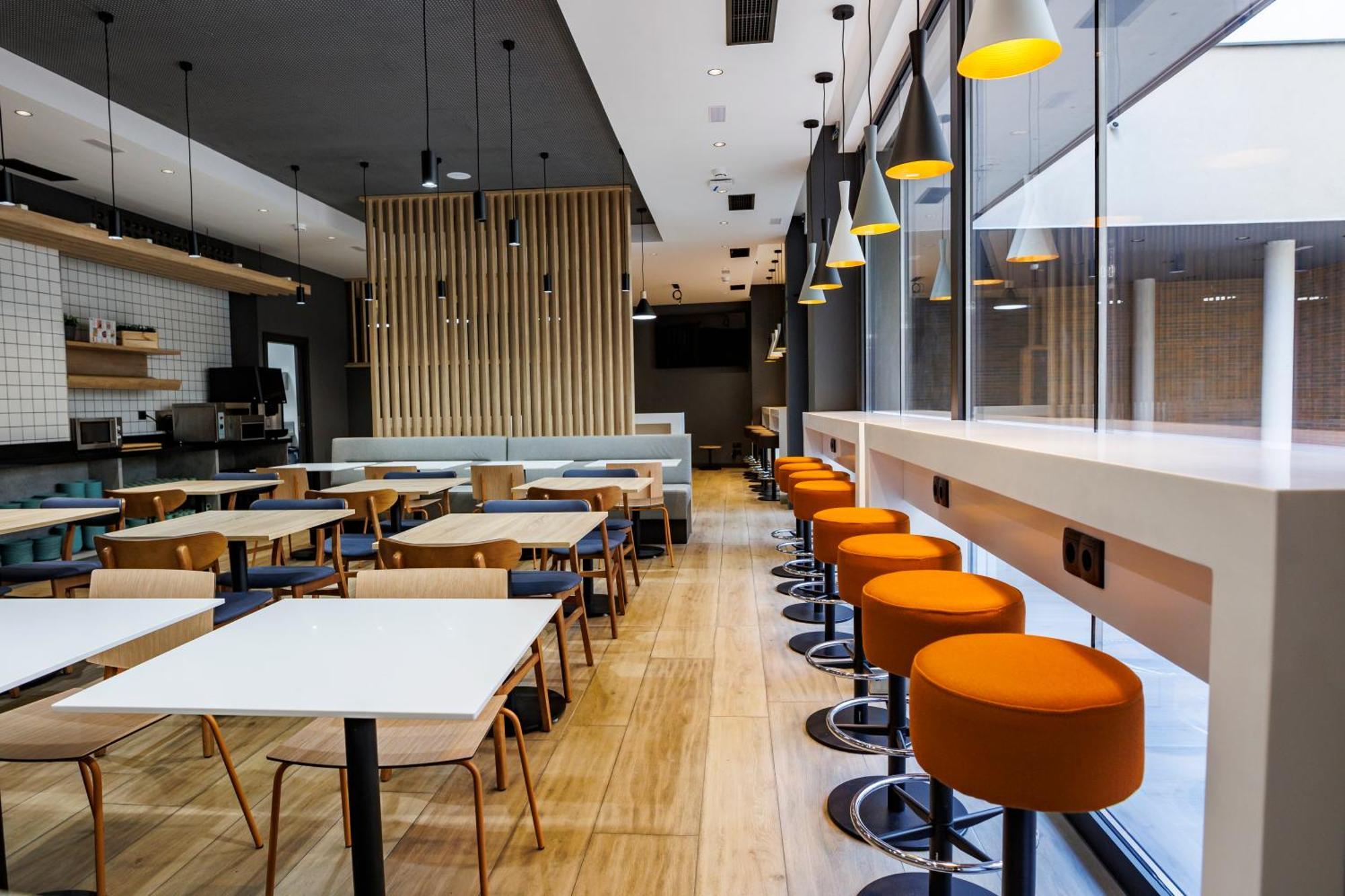Ibis Budget Logrono Centro Exteriör bild