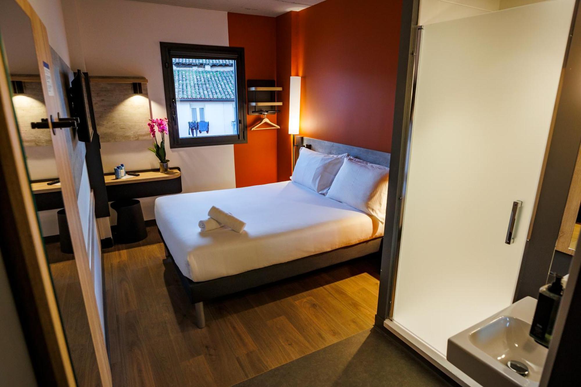 Ibis Budget Logrono Centro Exteriör bild