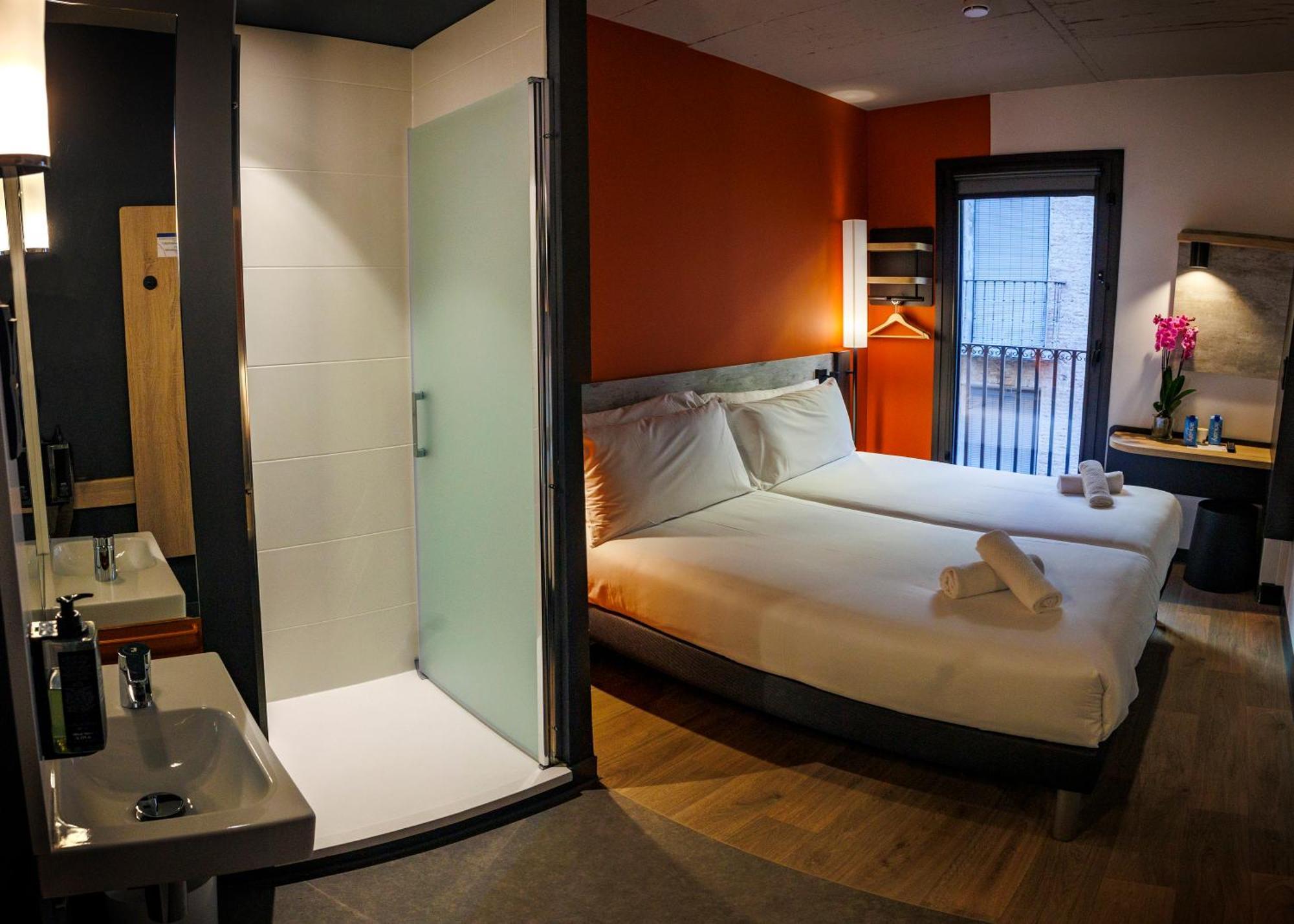 Ibis Budget Logrono Centro Exteriör bild