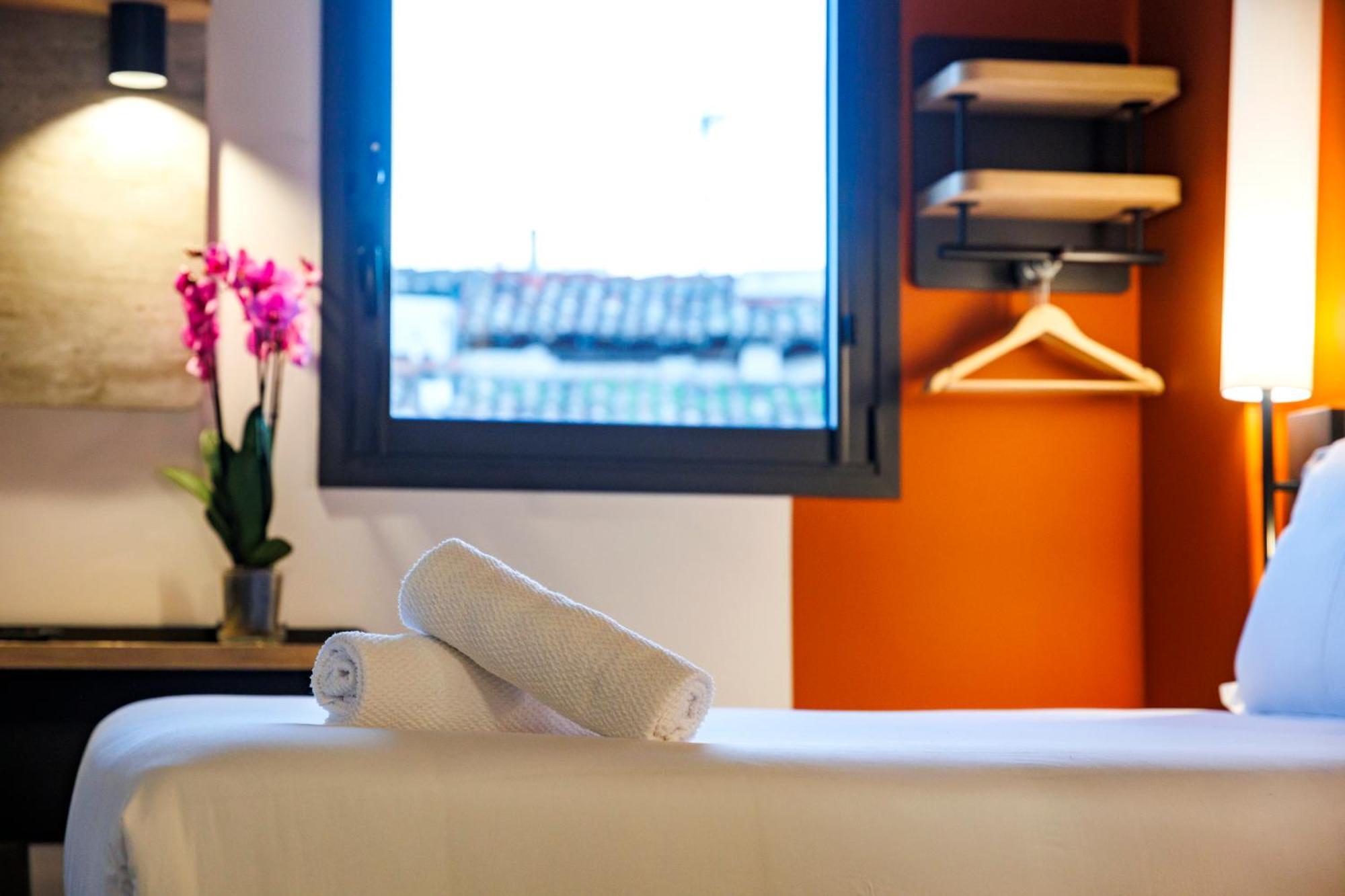 Ibis Budget Logrono Centro Exteriör bild