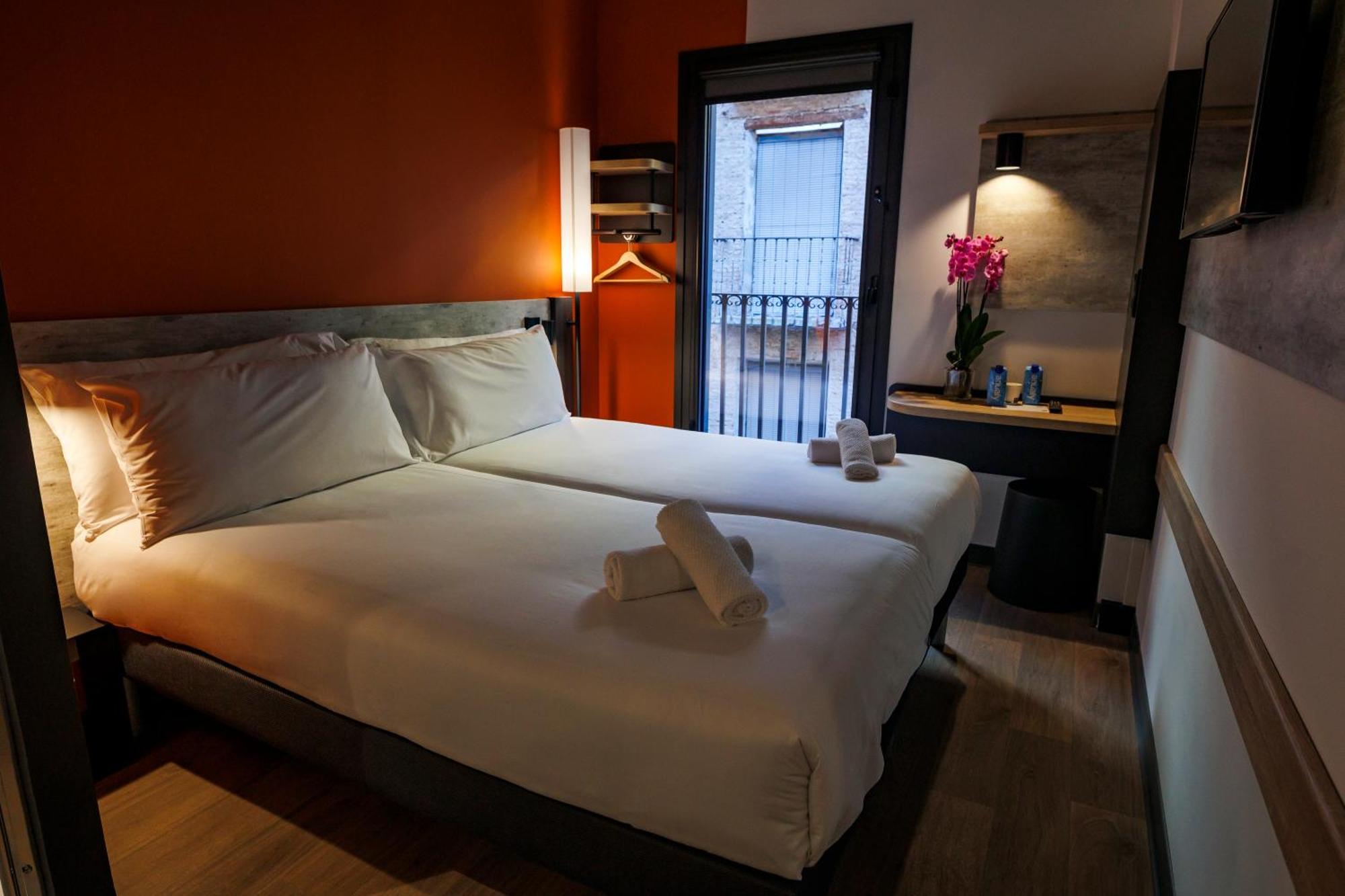Ibis Budget Logrono Centro Exteriör bild