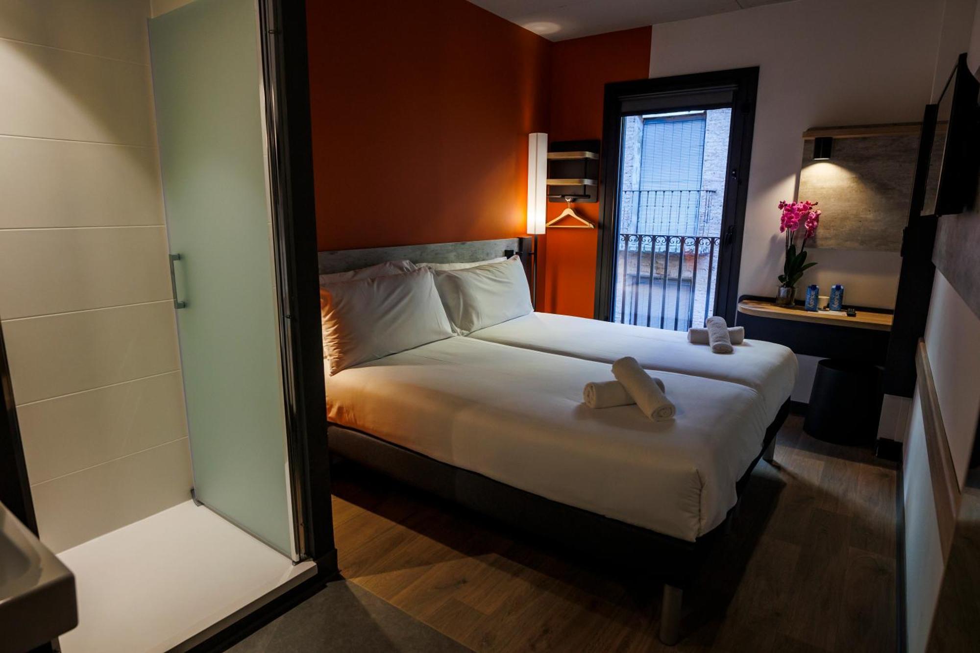 Ibis Budget Logrono Centro Exteriör bild