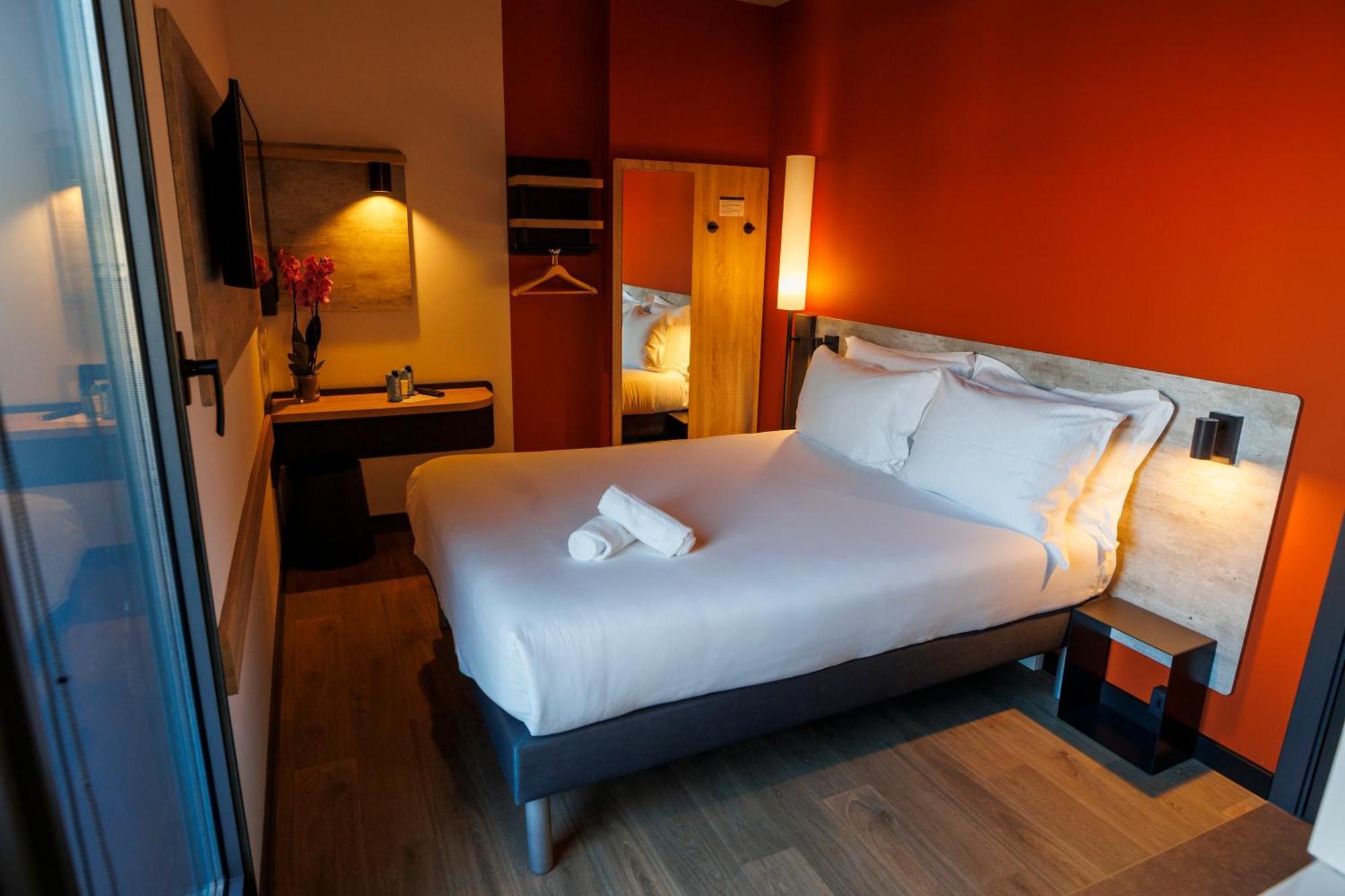 Ibis Budget Logrono Centro Exteriör bild
