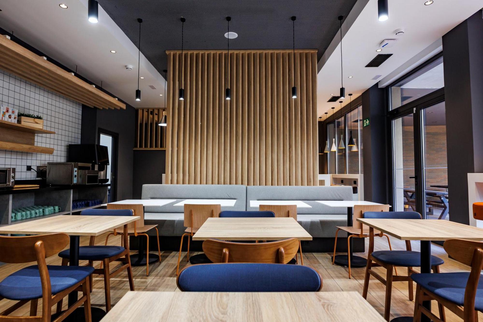 Ibis Budget Logrono Centro Exteriör bild
