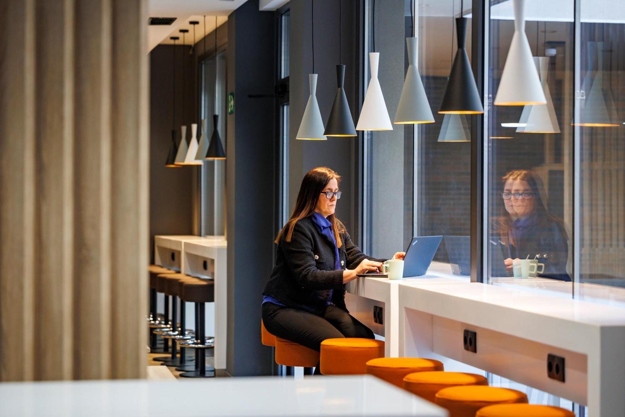 Ibis Budget Logrono Centro Exteriör bild