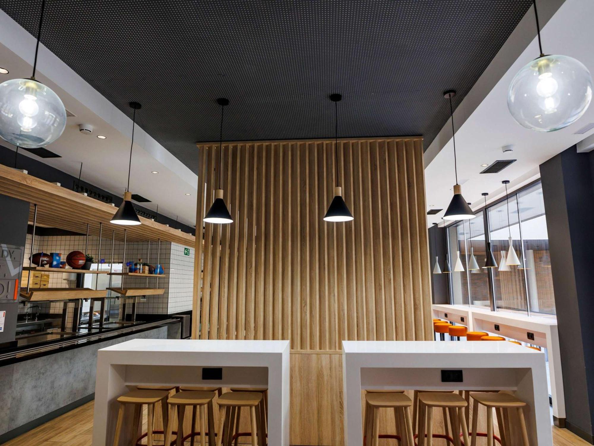 Ibis Budget Logrono Centro Exteriör bild