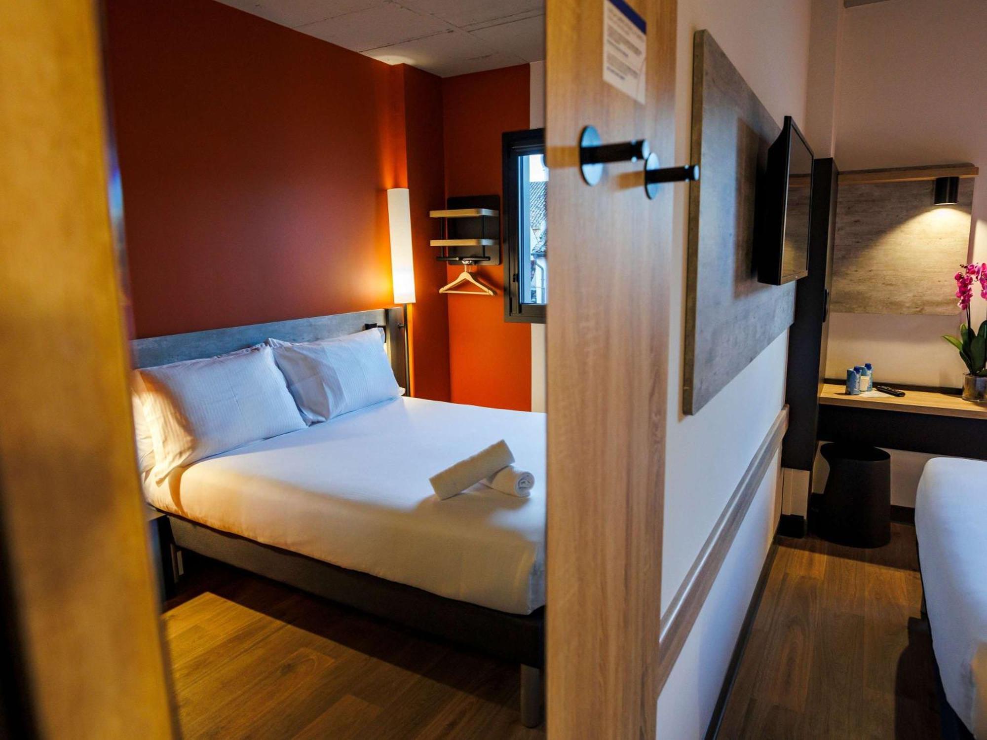 Ibis Budget Logrono Centro Hotell Exteriör bild