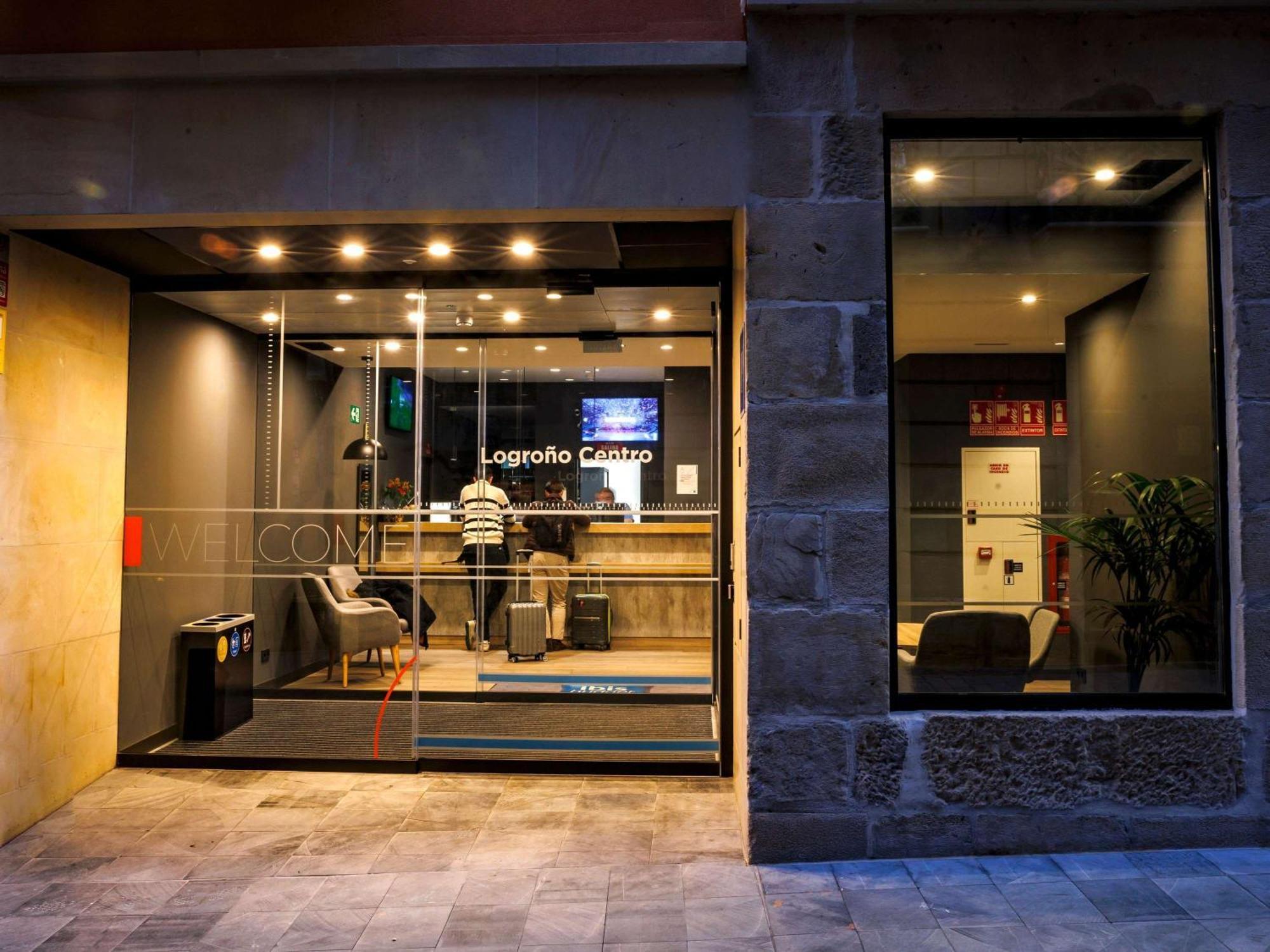 Ibis Budget Logrono Centro Exteriör bild